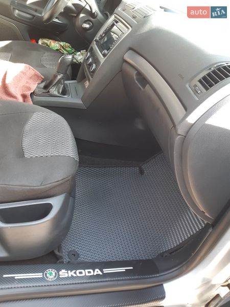 Універсал Skoda Octavia 2011 в Чернівцях