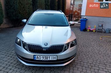 Универсал Skoda Octavia 2019 в Ужгороде