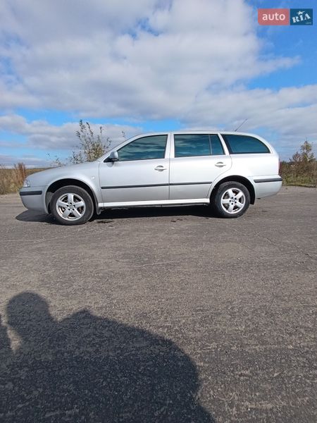 Універсал Skoda Octavia 2002 в Бару