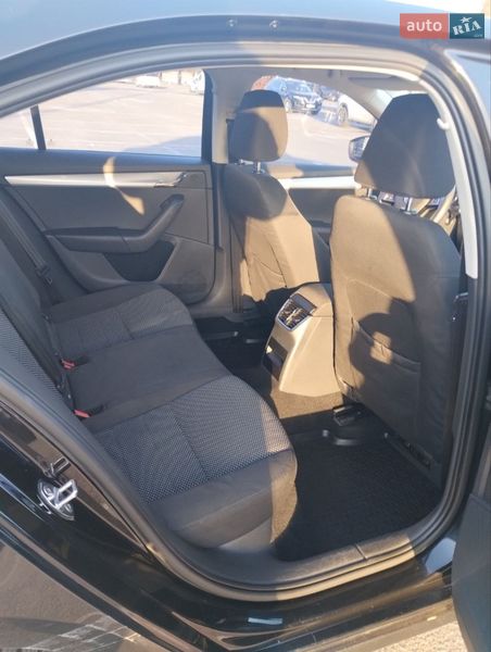 Лифтбек Skoda Octavia 2013 в Киеве фото 18 Лифтбек Skoda Octavia 2013 в Киеве