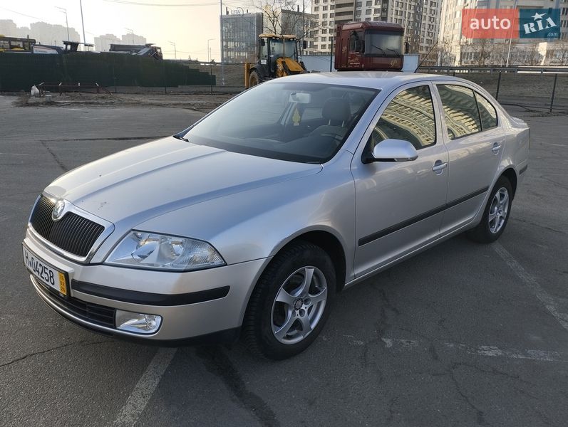 Лифтбек Skoda Octavia 2006 в Киеве