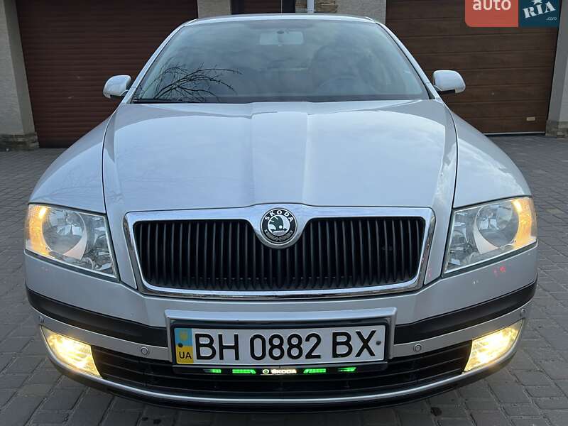 Лифтбек Skoda Octavia 2006 в Одессе