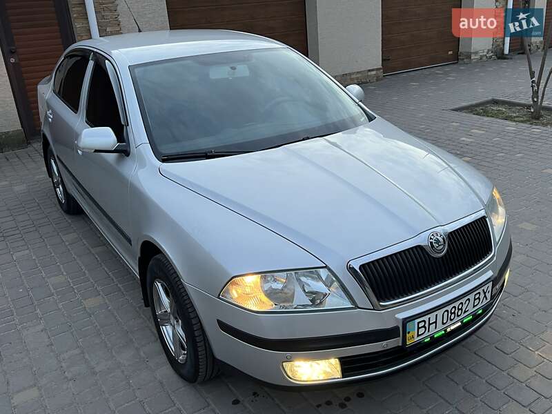 Лифтбек Skoda Octavia 2006 в Одессе