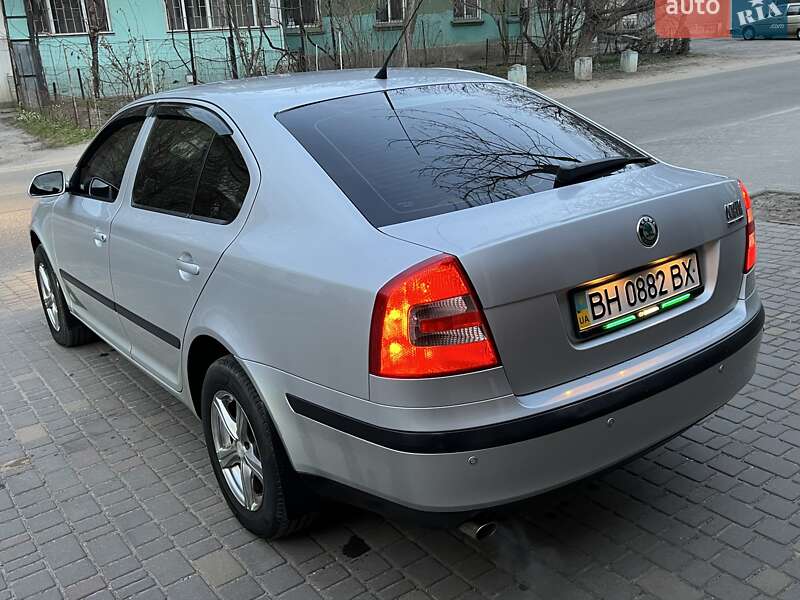 Лифтбек Skoda Octavia 2006 в Одессе