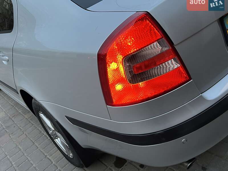 Лифтбек Skoda Octavia 2006 в Одессе