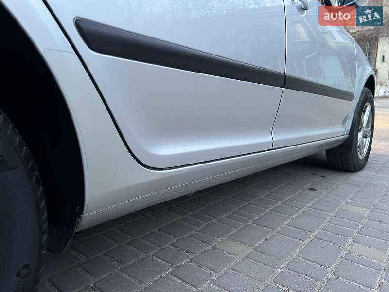 Лифтбек Skoda Octavia 2006 в Одессе