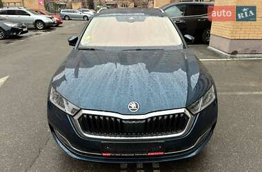 Универсал Skoda Octavia 2021 в Киеве