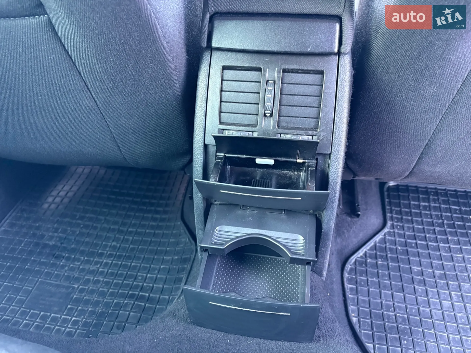 2011 Skoda Octavia - мініатюра 13