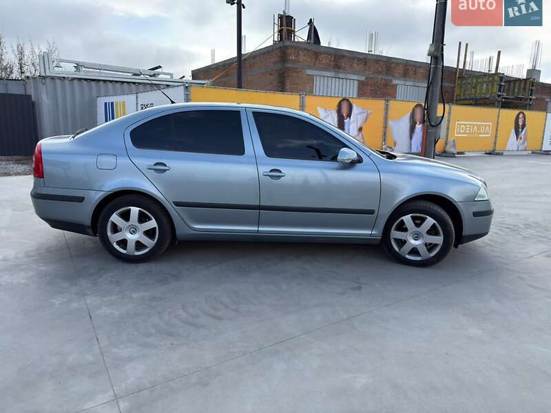 Лифтбек Skoda Octavia 2006 в Киеве