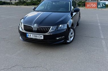 Лифтбек Skoda Octavia 2019 в Киеве