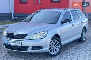 Универсал Skoda Octavia 2011 в Ровно