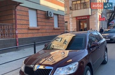 Універсал Skoda Octavia 2011 в Житомирі