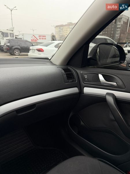 Ліфтбек Skoda Octavia 2010 в Дніпрі