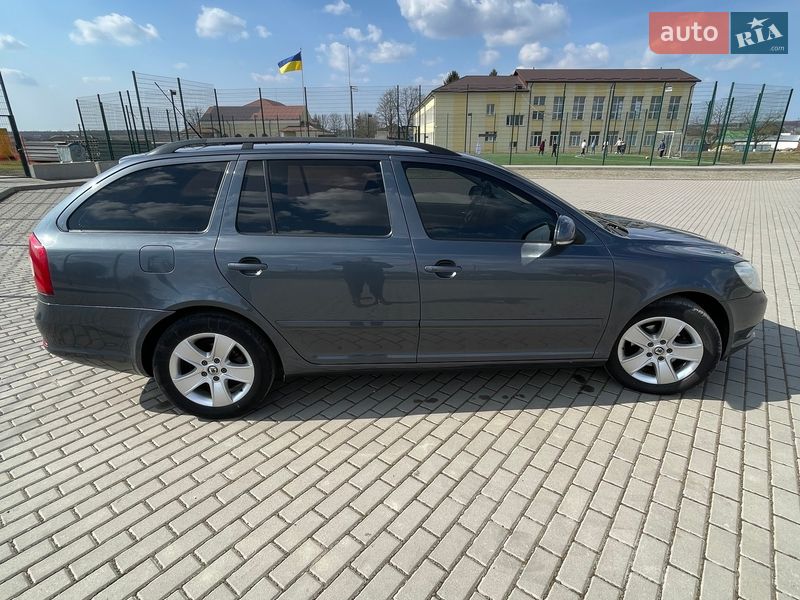 Универсал Skoda Octavia 2010 в Бучаче