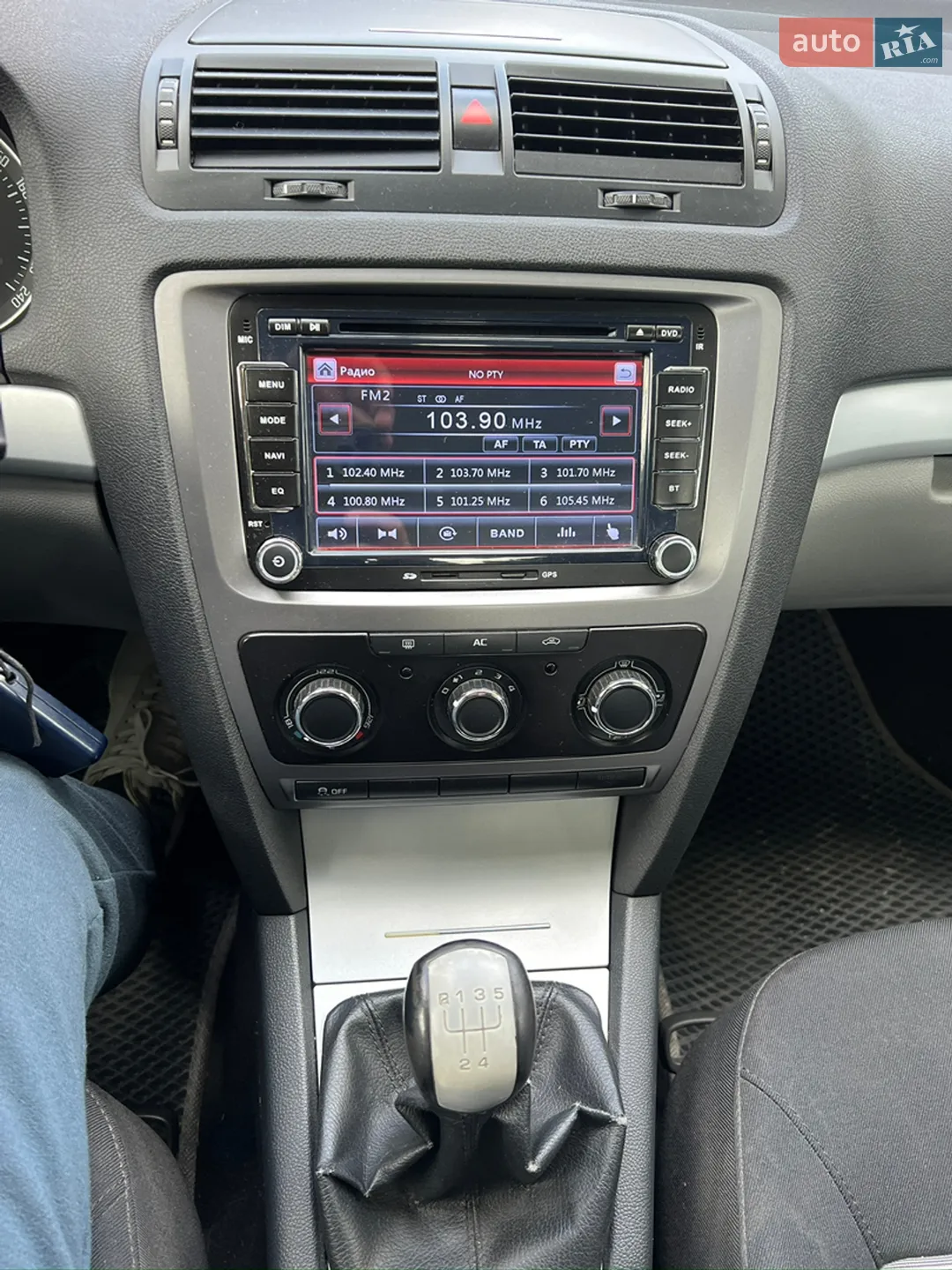 2010 Skoda Octavia - мініатюра 22