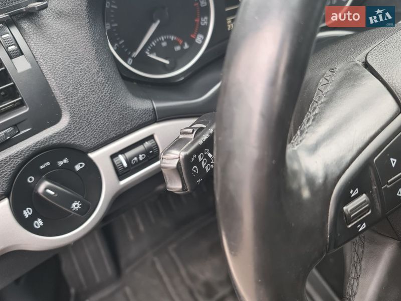 Универсал Skoda Octavia 2012 в Остроге