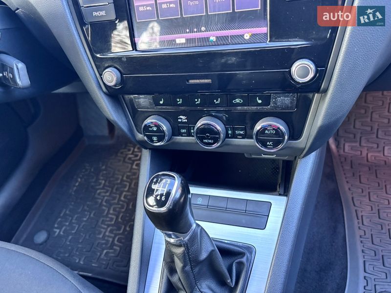 Лифтбек Skoda Octavia 2019 в Киеве