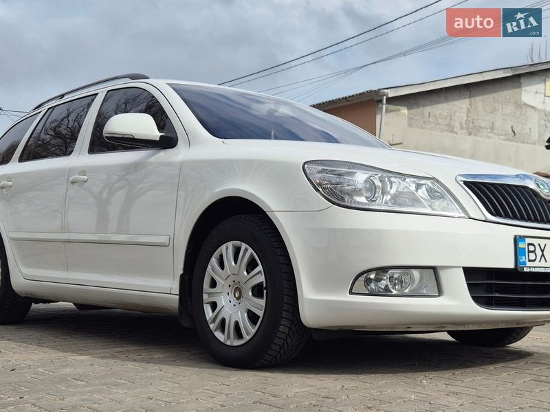 Универсал Skoda Octavia 2011 в Ирпене