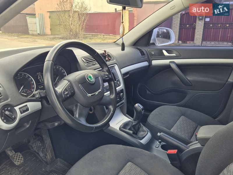 Универсал Skoda Octavia 2011 в Ирпене