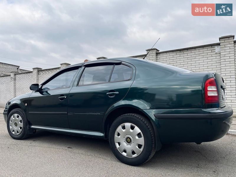Лифтбек Skoda Octavia 2003 в Черкассах