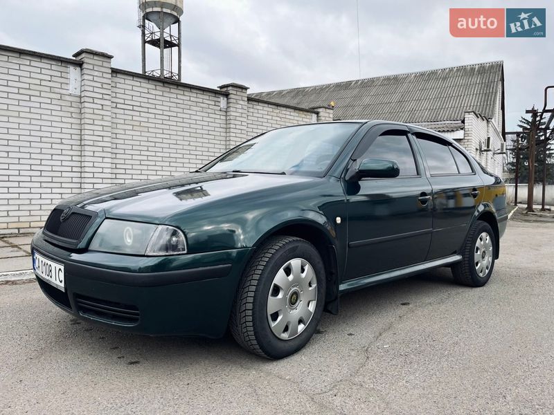 Лифтбек Skoda Octavia 2003 в Черкассах