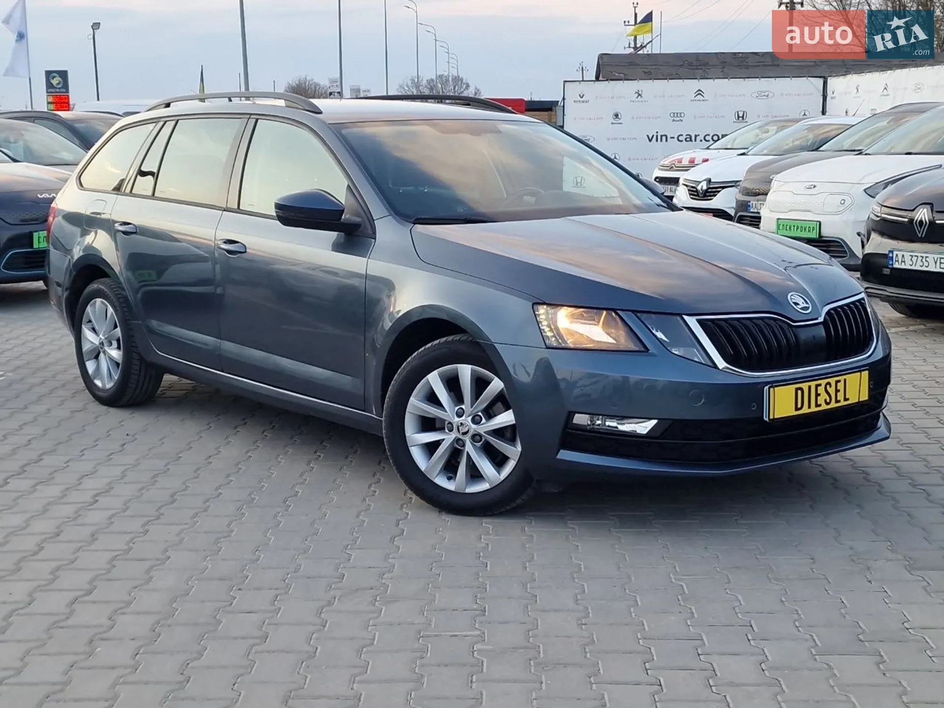 2019 Skoda Octavia - мініатюра 2