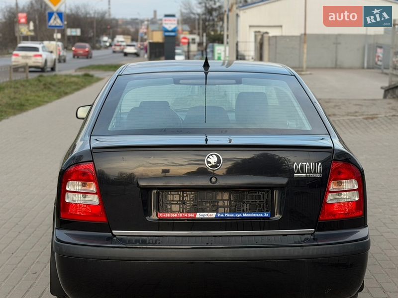 Лифтбек Skoda Octavia 2009 в Ровно