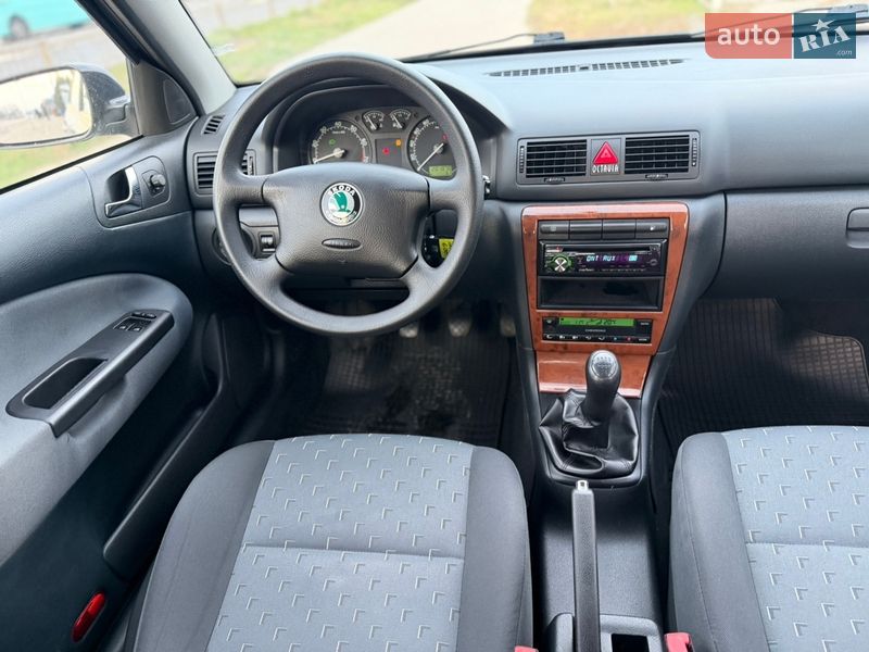 Лифтбек Skoda Octavia 2009 в Ровно