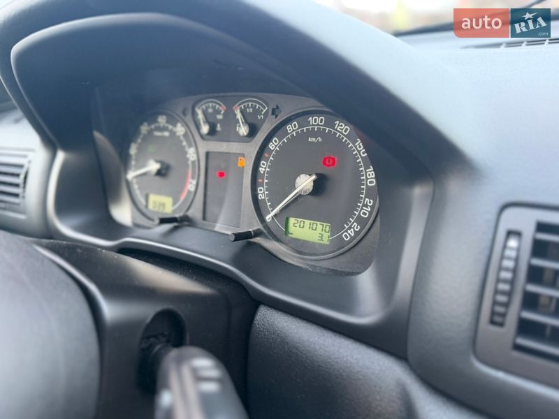 Лифтбек Skoda Octavia 2009 в Ровно