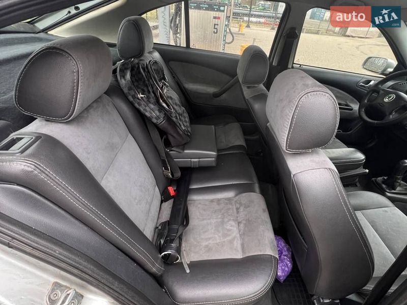 Ліфтбек Skoda Octavia 2003 в Білій Церкві