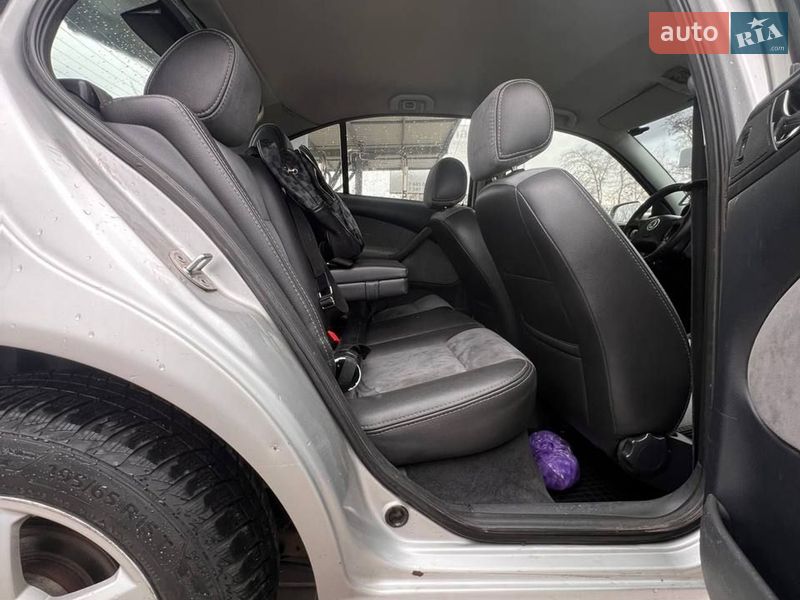 Ліфтбек Skoda Octavia 2003 в Білій Церкві