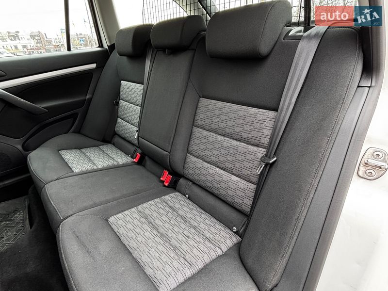 Универсал Skoda Octavia 2012 в Белогородке