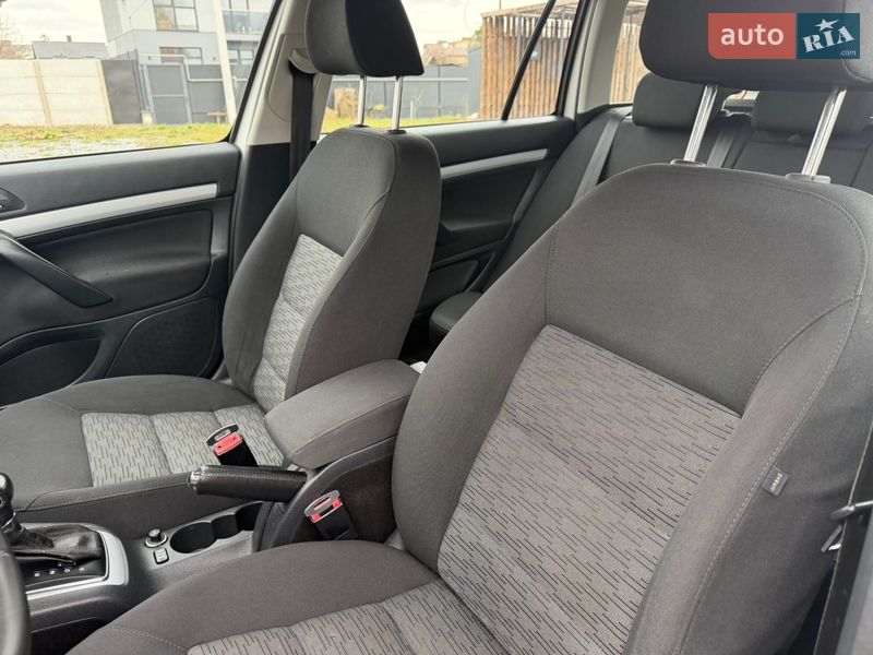 Универсал Skoda Octavia 2012 в Ровно