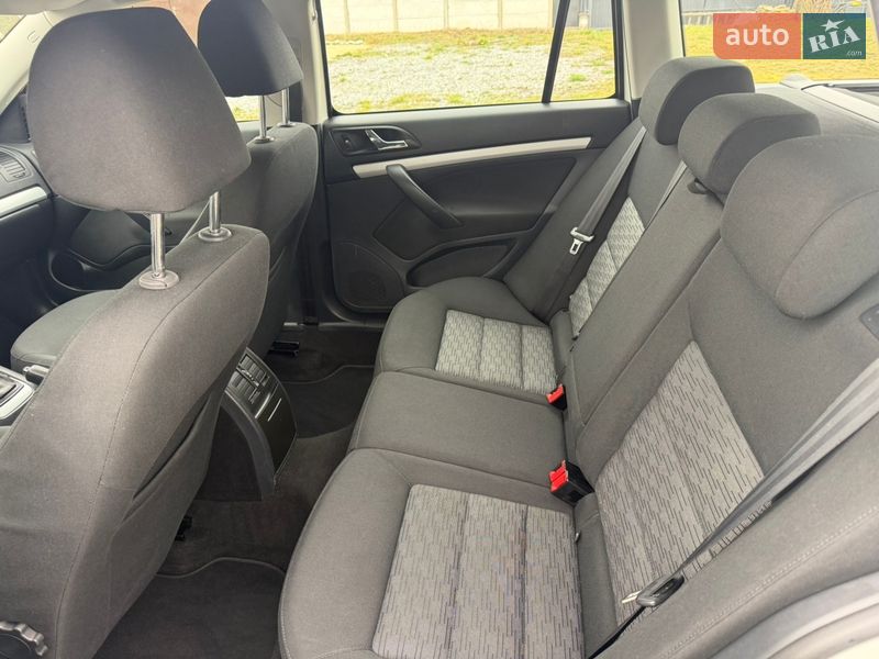 Универсал Skoda Octavia 2012 в Ровно