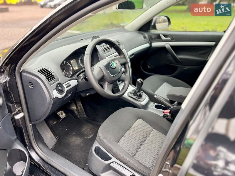 Универсал Skoda Octavia 2010 в Вознесенске