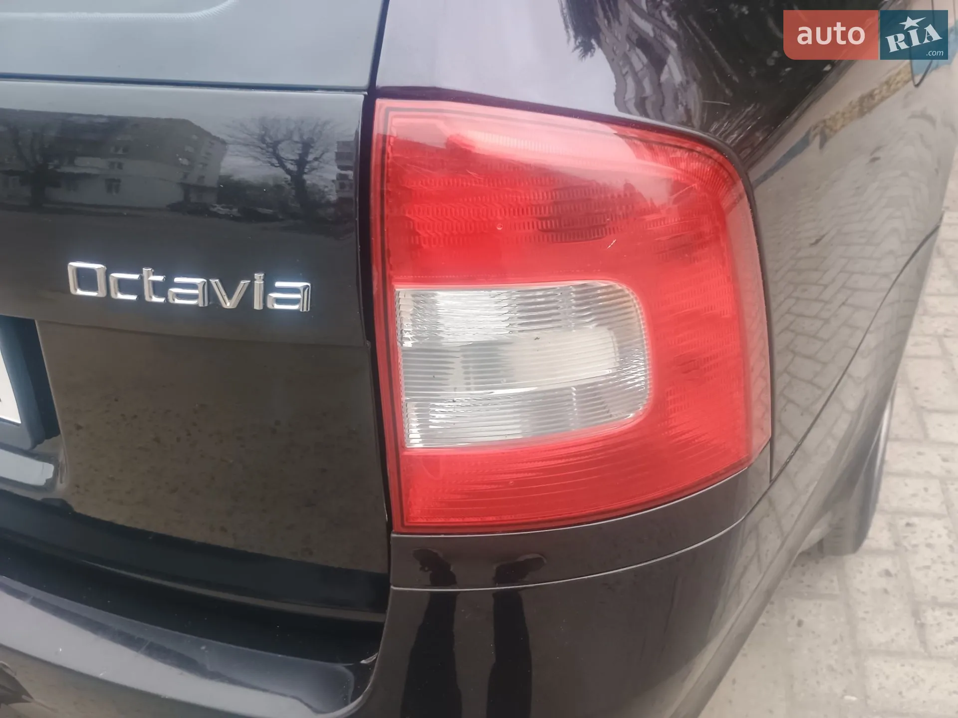 2010 Skoda Octavia - мініатюра 3
