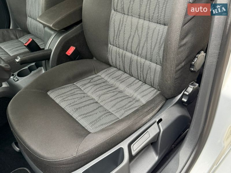 Универсал Skoda Octavia 2011 в Львове