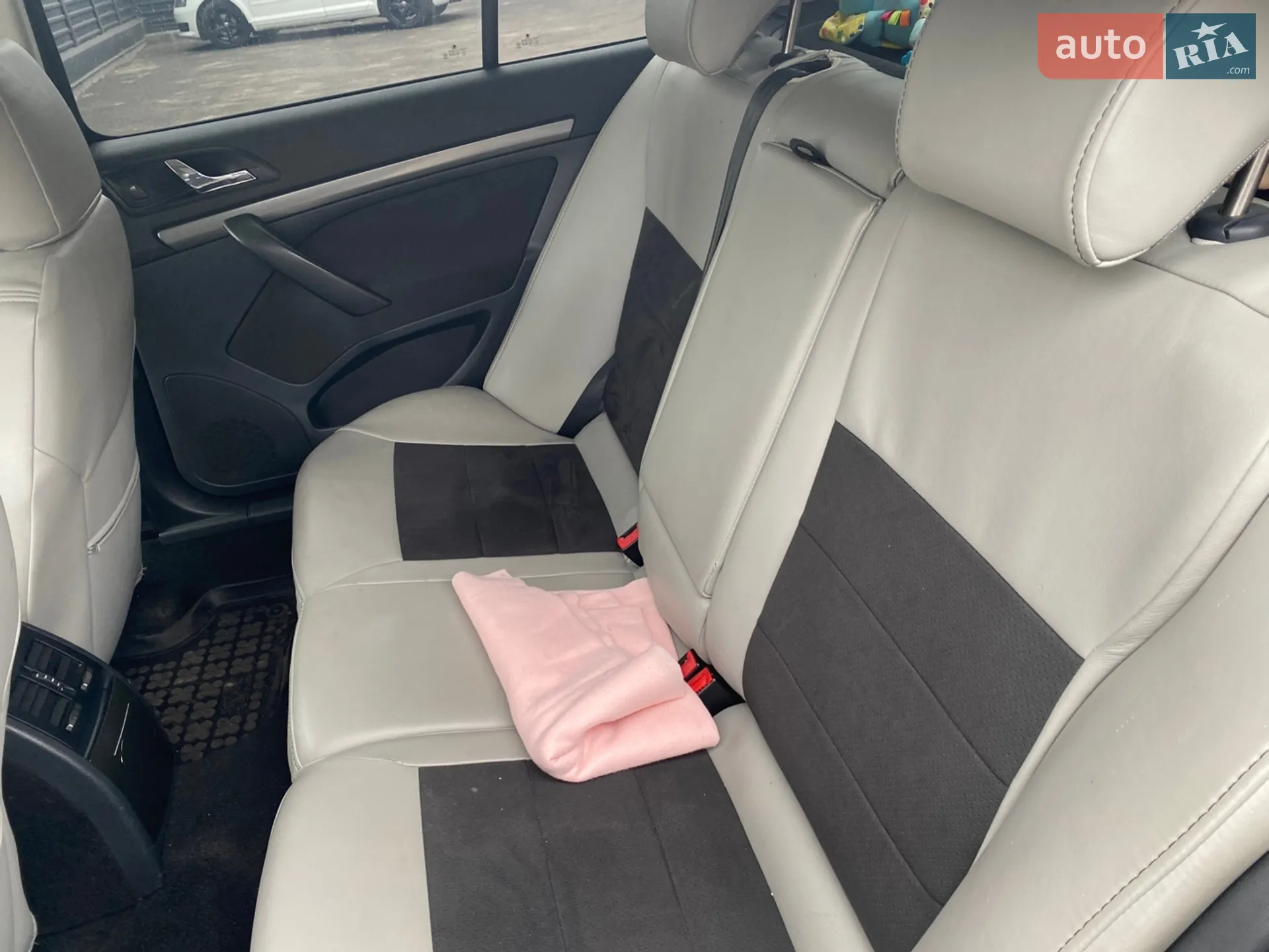 Skoda Octavia 2008 VIN TMBBS41Z78B160318 фото оголошення 9 з 17