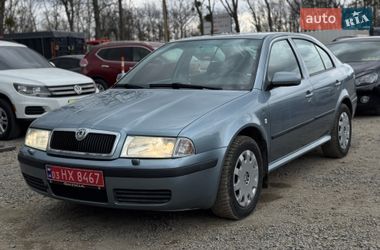 Лифтбек Skoda Octavia 2003 в Умани