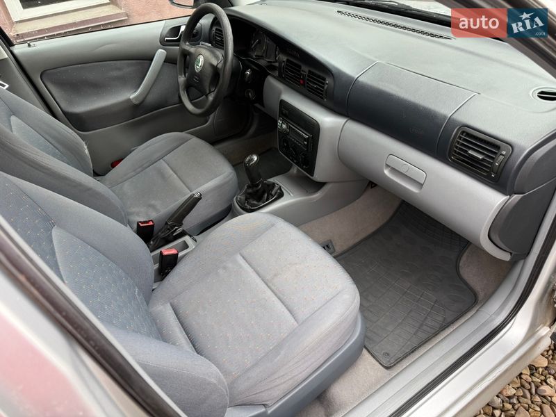 Лифтбек Skoda Octavia 2002 в Львове