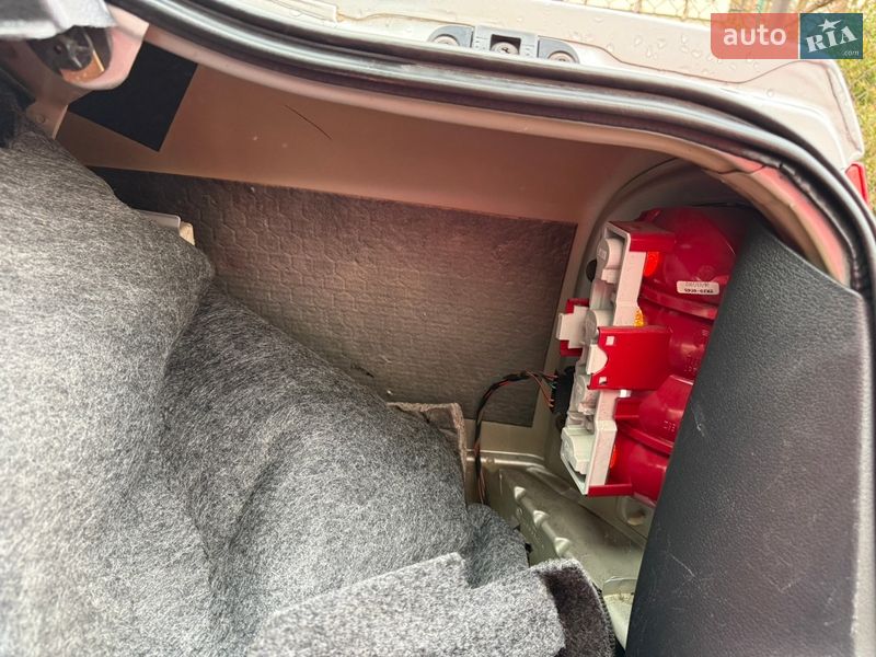 Лифтбек Skoda Octavia 2002 в Львове