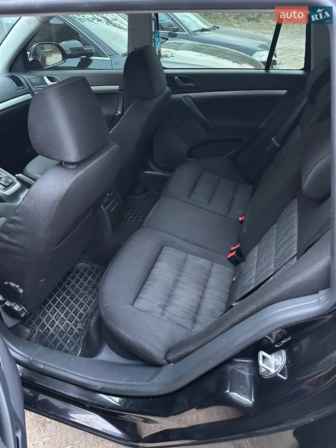 2011 Skoda Octavia - мініатюра 15