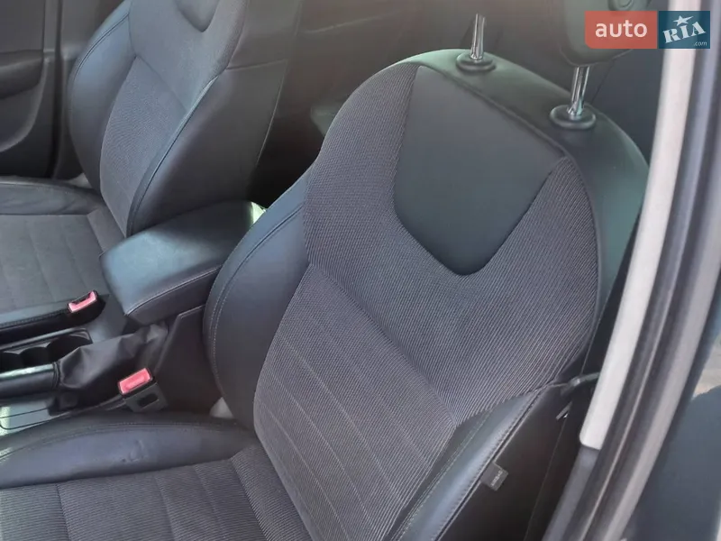 Skoda Octavia 2015 VIN TMBJJ7NE3F0165080 фото оголошення 15 з 72