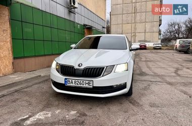 Лифтбек Skoda Octavia 2017 в Днепре