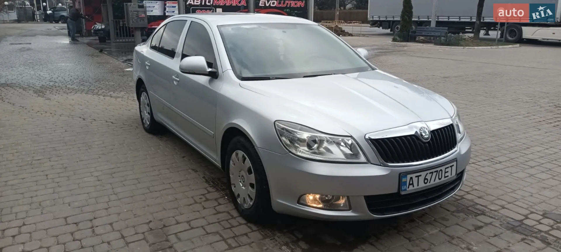 2011 Skoda Octavia - мініатюра 2