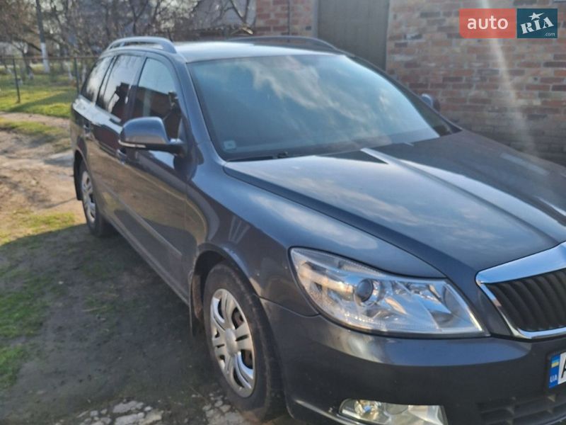Універсал Skoda Octavia 2010 в Луцьку