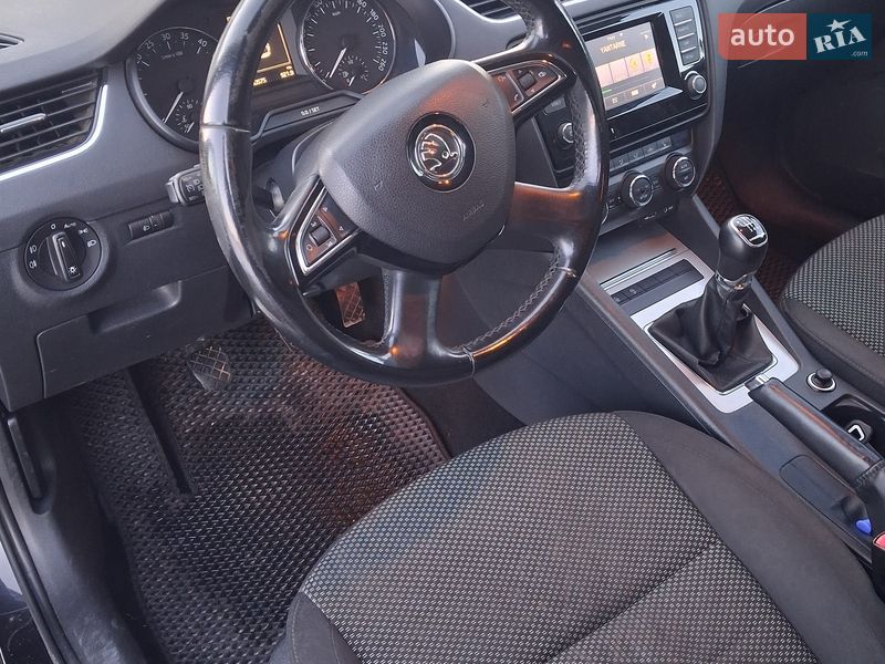 Універсал Skoda Octavia 2014 в Новояворівську