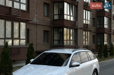 Универсал Skoda Octavia 2014 в Чернигове