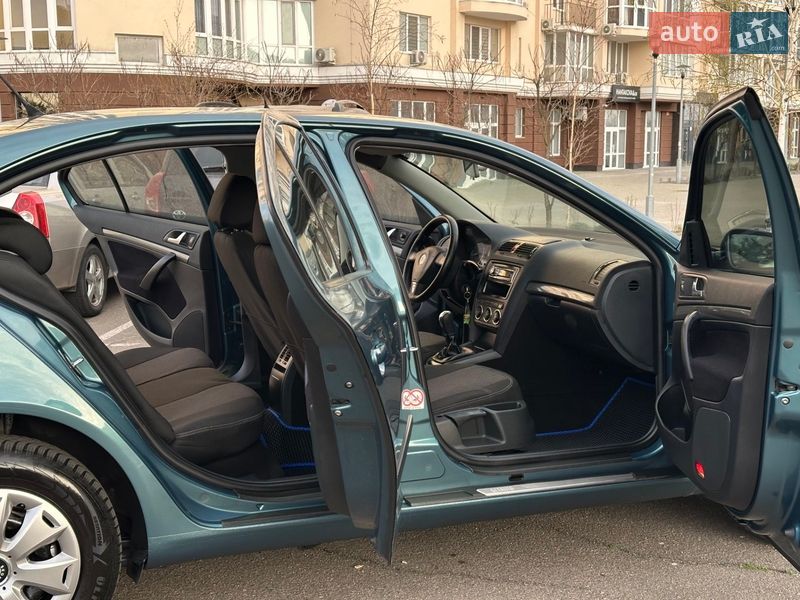 Лифтбек Skoda Octavia 2006 в Николаеве