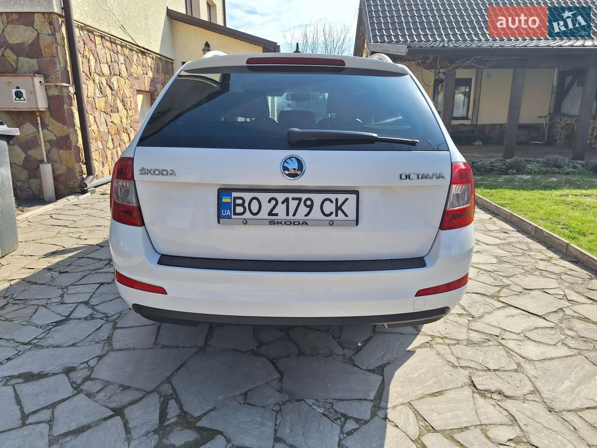 2016 Skoda Octavia - мініатюра 2
